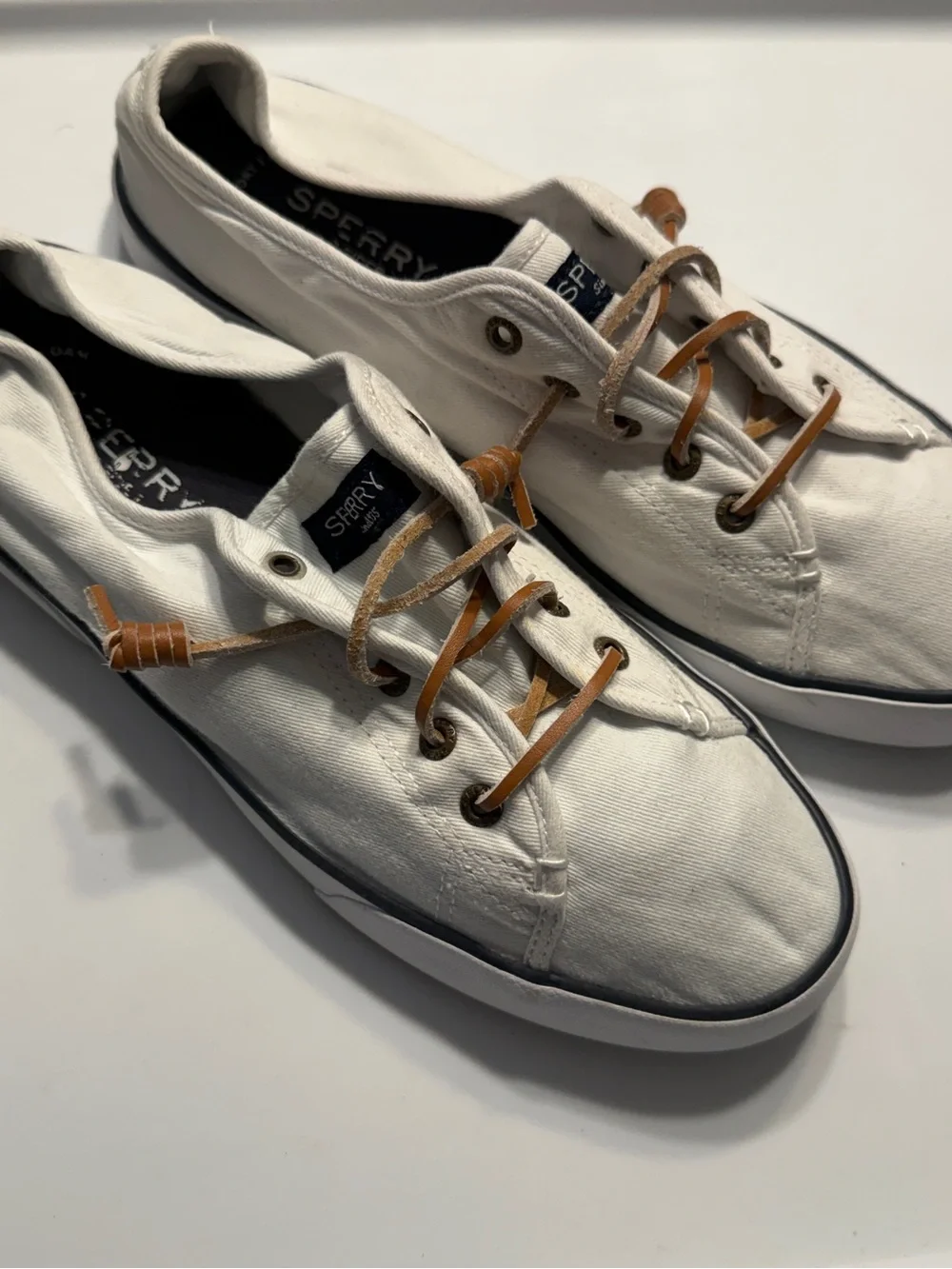 Sperry Womens White Canvas Boat Shoes with Brown Leather Laces 10